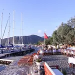 בית הארחה Yacht Club