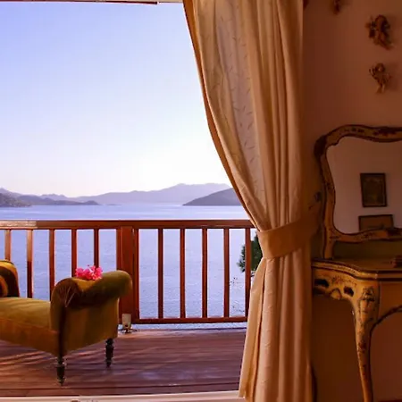 Konukevi Yacht Club *