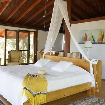 Yacht Club Konukevi Bozburun