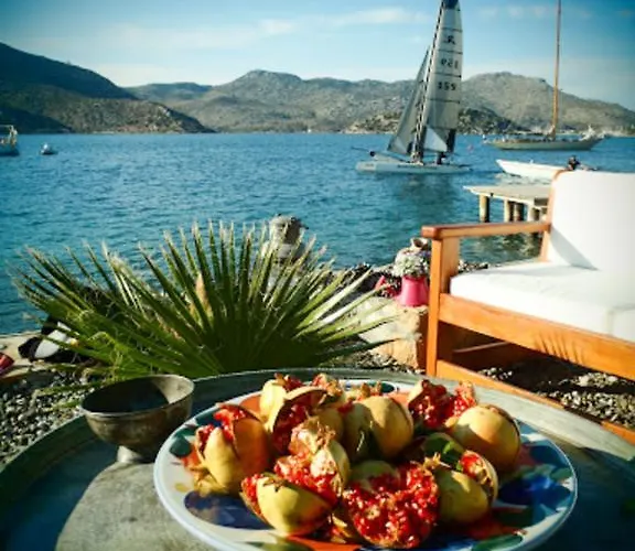 Pensjonat Yacht Club *