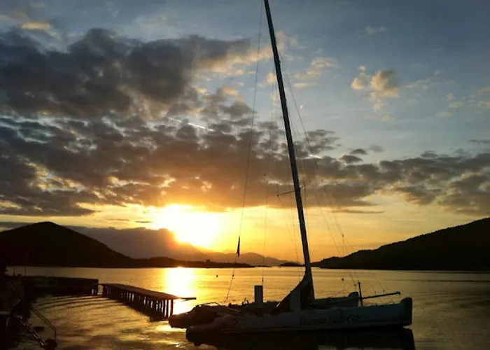 Pensjonat Yacht Club *