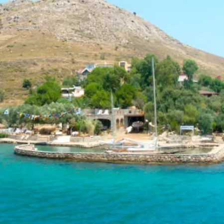 Yacht Club Guest house